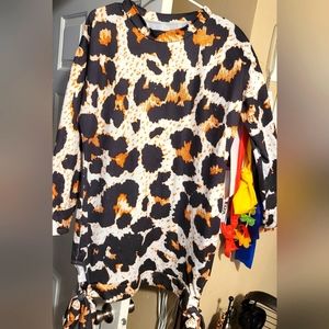 nice shirt like dress, dark yellowish, off white and black